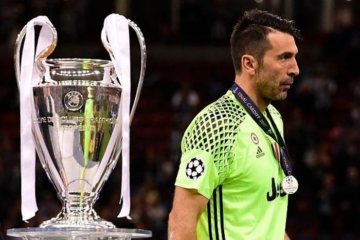 Chiếc cúp Champions League vẫn tiếp tục lẩn tránh Buffon. Đây đã là thất bại ở trận chung kết thứ 3 của thủ thành huyền thoại người Italy.