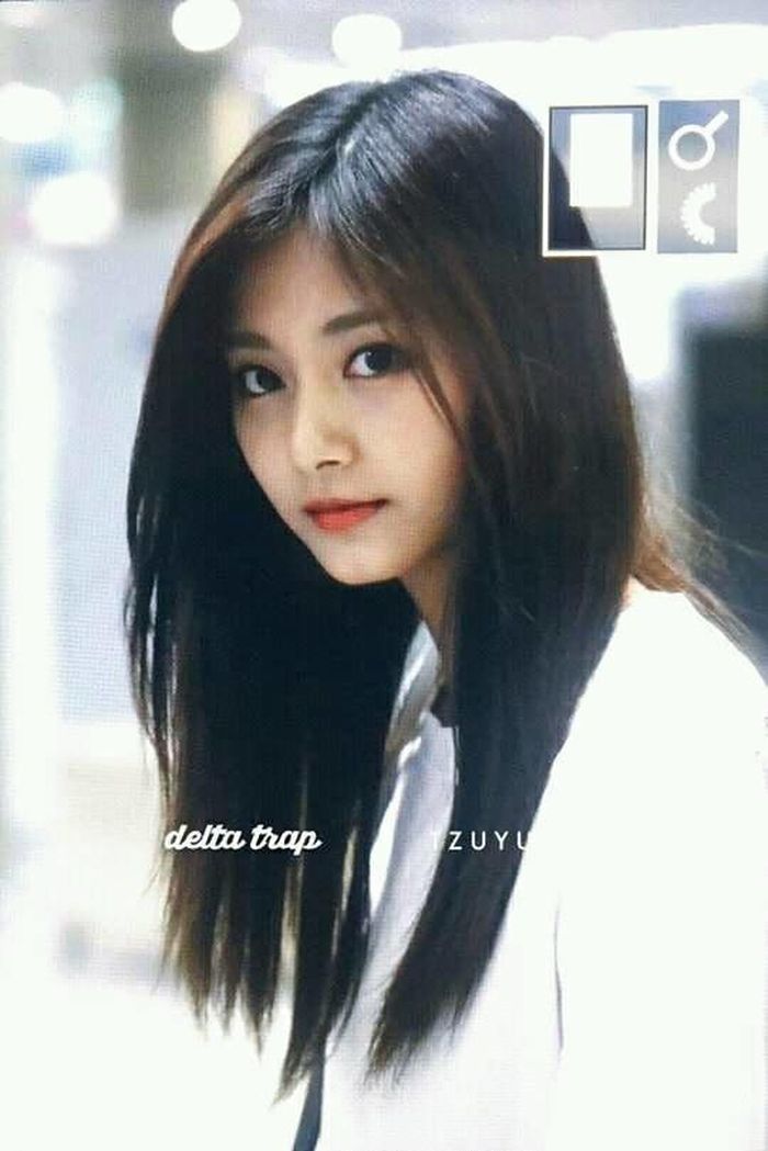 Em út Tzuyu xứng danh “nữ thần” mới của Kbiz.