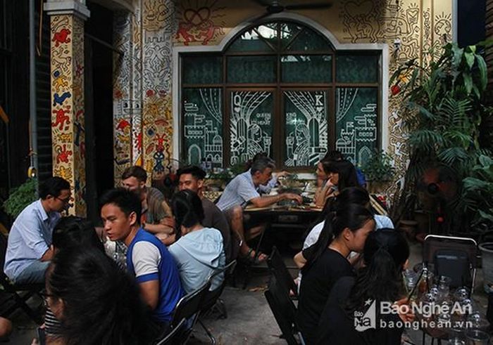 Một CLB miễn phí dành cho người yêu thích tiếng Anh ở TP Vinh -Ảnh: Chu Thanh