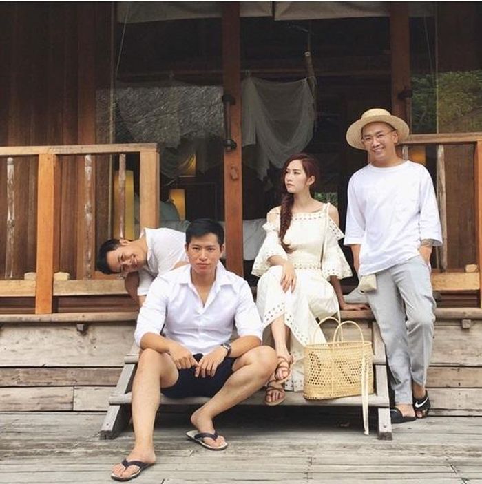 Stylist Đinh Thành Long (thứ 2 từ trái qua) đồng hành cùng Hoa hậu Thu Thảo trong lần thực hiện bộ ảnh cưới này.