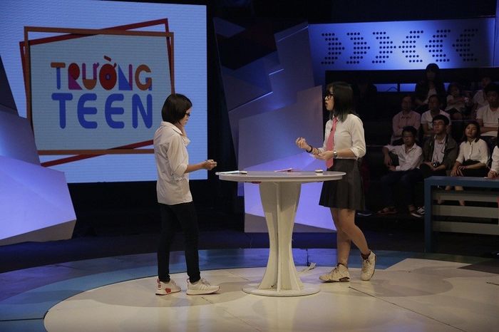Hai đội đưa ra những lập luận sắc bén của mình.