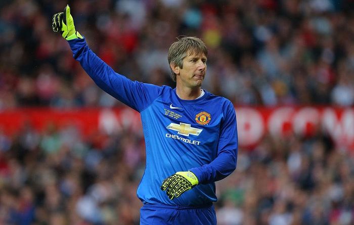 Trong lần tái đấu, Van Der Sar tiếp tục có những pha cứu thua xuất sắc, qua đó giúp MU đánh bại Barca 1-0 vào ngày 29/4/2008. Tuy nhiên, cựu thủ thành người Hà Lan phải vào lưới nhặt bóng sau cú đánh đầu của Messi ở chung kết Champions League diễn ra vào tháng 5/2009.