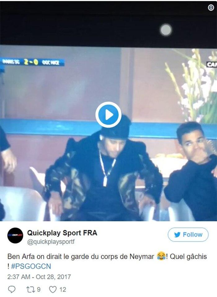 Một trong những ý kiến công kích Neymar khi PSG thắng Nice: “Hãy xem Ben Afra trông như vệ sĩ của Neymar kìa! Thật là một đống hổ lốn”.