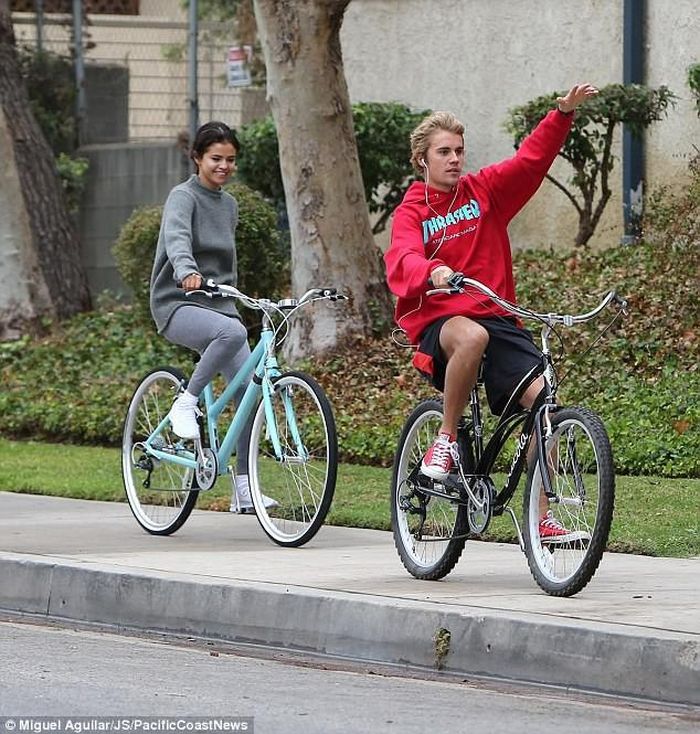 Selena và Justin gần đây đã gặp lại nhau 3 lần trong 1 tuần.