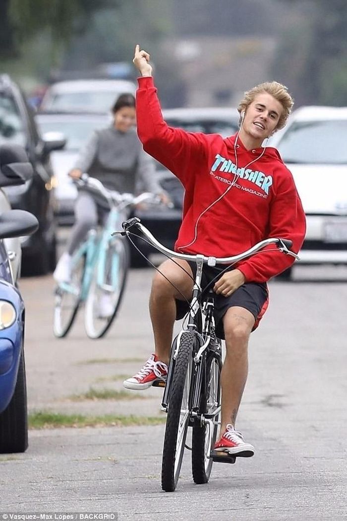 "Hoàng tử nhạc pop" Justin Bieber hồn nhiên như một cậu bé tuổi teen.