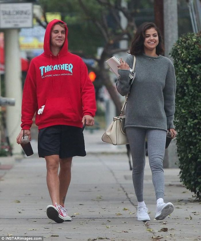 Với Selena, Justin vẫn luôn là người tri kỷ có thể lắng nghe cô chia sẻ mọi điều....