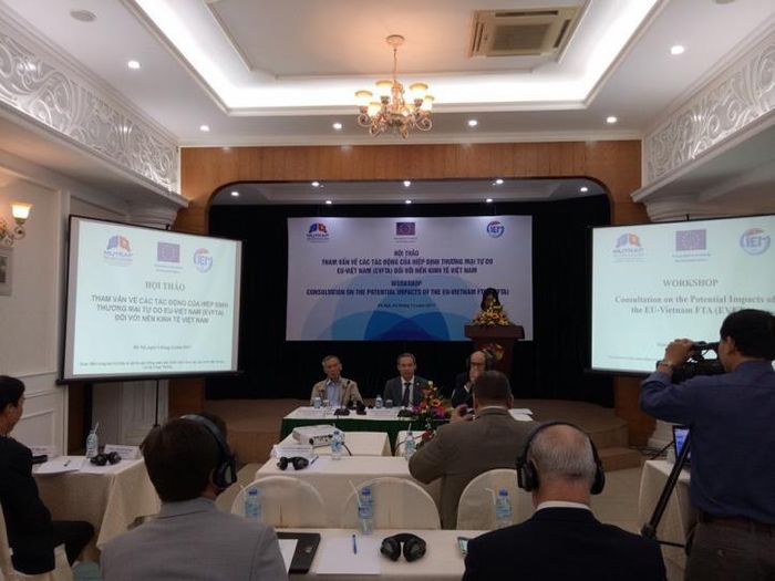 Quang cảnh Hội thảo “Tham vấn về các tác động của Hiệp định Thương mại tự do EU-Việt Nam đối với nền kinh tế Việt Nam”. Ảnh: Uyên Hương/BNEWS/TTXVN