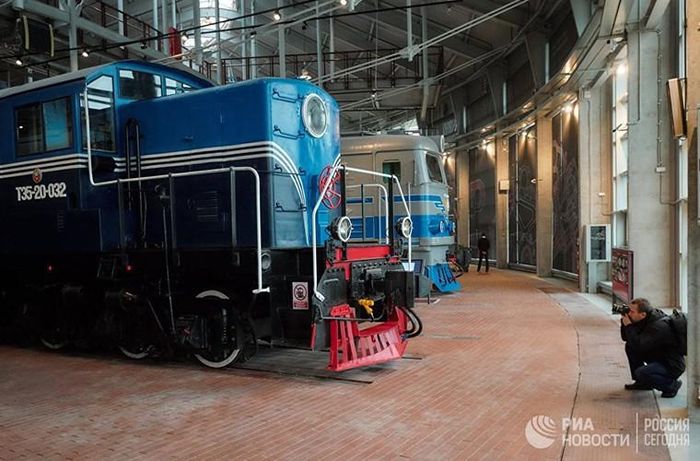 Đầu máy xe lửa diesel với truyền dẫn điện TE5-20-O32. Ảnh: RIA.
