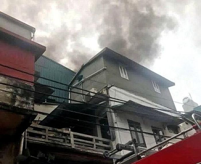 Hiện trường vụ hỏa hoạn tại phố cổ Hàng Giấy làm 2 người thiệt mạng