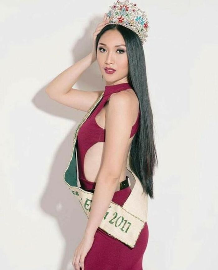 Cơ thể săn chắc, làn da nâu khỏe mạnh mang đậm nét đặc trưng Phillippines của Karen Ibaso.