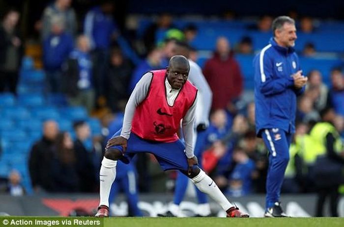 Sau 1 tháng chấn thương, N’Golo Kante đã kịp bình phục chấn thương để trở lại đội hình xuất phát của Chelsea trong cuộc tiếp đón M.U tối nay.