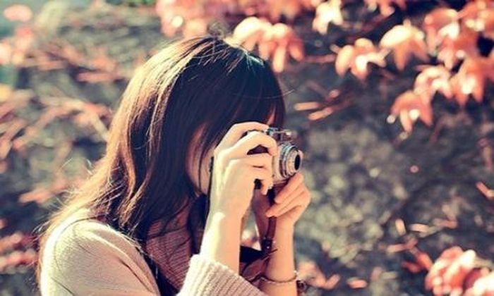 Tuổi Thân: Công việc: Có chút biến động khiến bạn bận rộn, xoay xở, có nhiều việc lực bất tòng tâm vì thế không nên quá khiên cưỡng bản thân mình. Tài vận: Bình thường, khó có cơ hội cầu tài, nên chú ý điều chỉnh chi tiêu. Tình cảm: Chú ý kiềm chế cảm xúc, điều tiết lời ăn tiếng nói đừng làm tổn thương đến đối phương. Hướng vượng tài: Xuất hành hướng Đông Bắc, kỵ hướng Tây Bắc. Màu sắc vượng vận: Màu trắng gạo. Quý nhân: Tuổi Sửu.