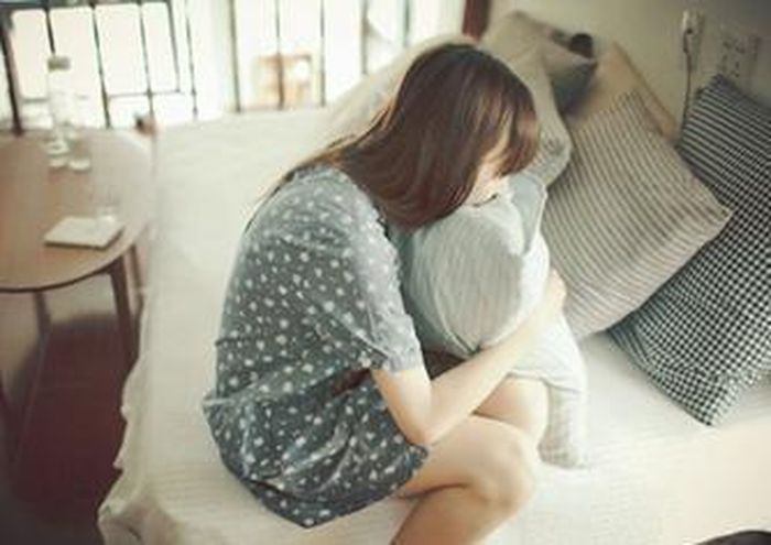 Tuổi Dần: Công việc: Con giáp này cần chú ý đến các mối quan hệ xung quanh mình, đừng căng thẳng với người khác mà làm hỏng hòa khí, gây bất lợi cho bản thân. Tài vận: Đầu tư không thích hợp, tốt nhất nên chờ đợi cơ hội khác. Tình cảm: Chưa tìm được cách tiếp cận với người mình thầm yêu trộm nhớ. Hướng vượng tài: Xuất hành hướng Nam, kỵ hướng Tây. Màu sắc vượng vận; Màu vàng, màu trắng gạo. Quý nhân: Tuổi Tuất.