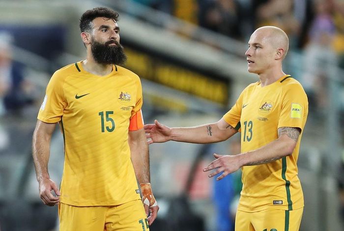 Nhưng ngôi sao sáng chói nhất hôm nay là Mile Jedinak. Ba pha lập công trong trận giúp tiền vệ 33 tuổi nâng tổng số bàn thắng cho ĐTQG lên con số 18. Đây cũng là pha làm bàn thứ 10 tại vòng loại World Cup 2018 của cựu sao Crystal Palace.
