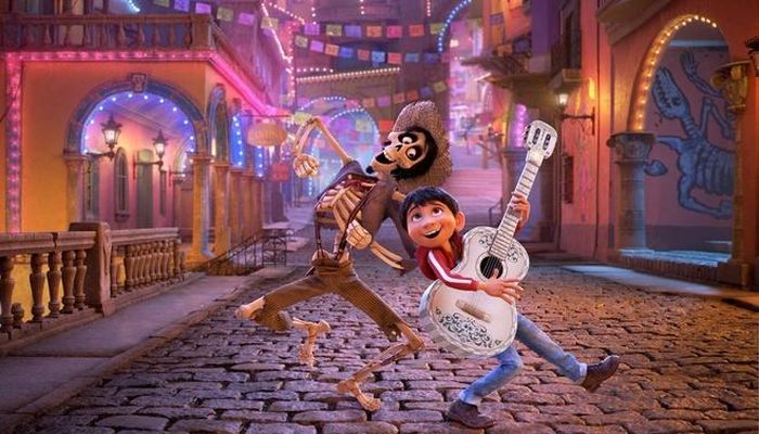 Tương lai của Justice League khá mờ mịt khi bom tấn hoạt hình Coco của Pixar ra rạp cuối tuần này. Ảnh: Disney. 
