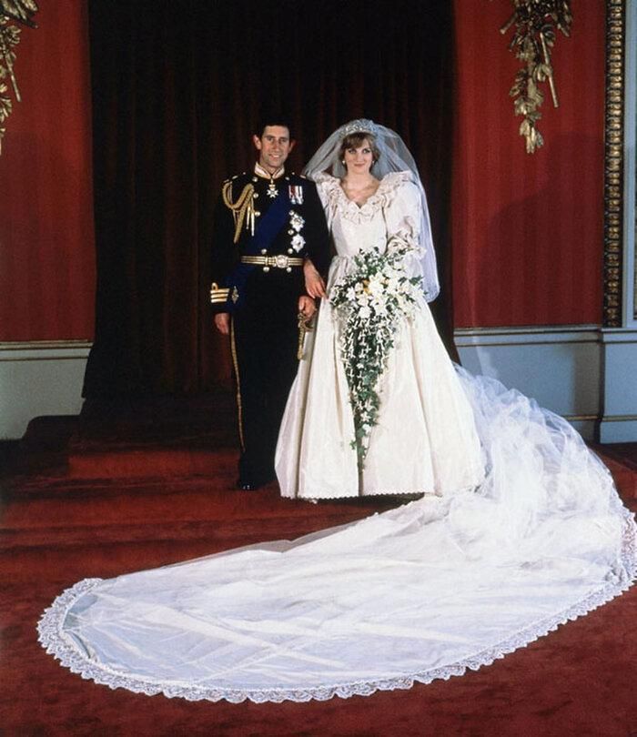 Thái tử Charles kết hôn cùng cố công nương Diana năm 1977.
