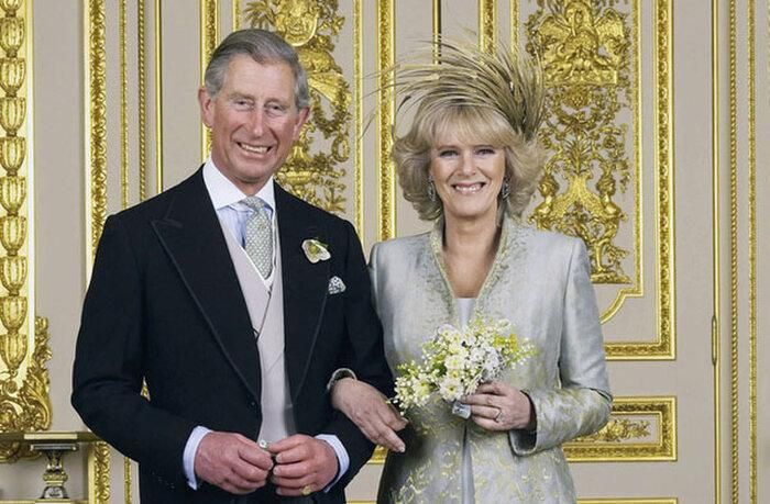 Năm 2005, Thái tử Charles tổ chức đám cưới lần hai với bà Camilla.