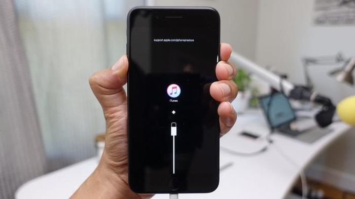 Hiệu suất hoạt động của iPhone đời cũ giảm mạnh bởi các bản cập nhật iOS mới.