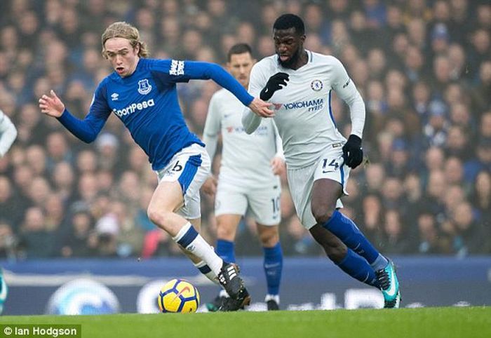 Everton kiên cường kiếm 1 điểm trên sân nhà trước Chelsea.