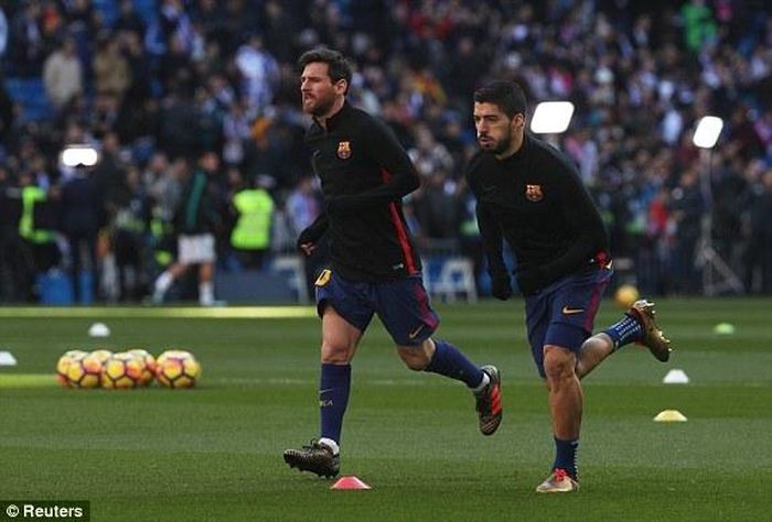 Messi, Suarez khởi động trước trận đấu