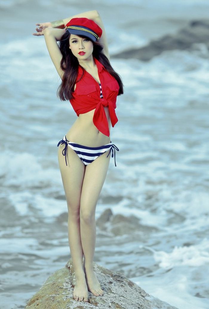 Hình ảnh họ xuất hiện cùng nhau là hậu trường khi quay chung bộ một bộ phim.