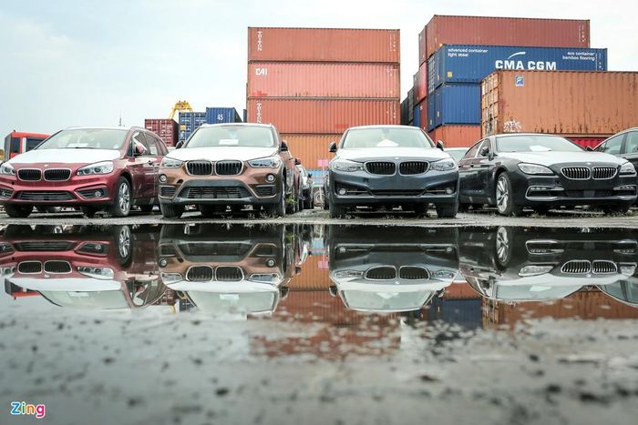 Loạt xe này nằm trong số hơn 600 ôtô chưa được thông quan trong vụ việc ông Nguyễn Đăng Thảo, Giám đốc Euro Auto (đơn vị nhập khẩu cũ của hãng xe BMW tại Việt Nam), bị cơ quan an ninh điều tra về hành vi làm giả tài liệu để nhập, tự ý tiêu thụ xe khi chưa cho thông quan và không cung cấp giấy tờ cần thiết.