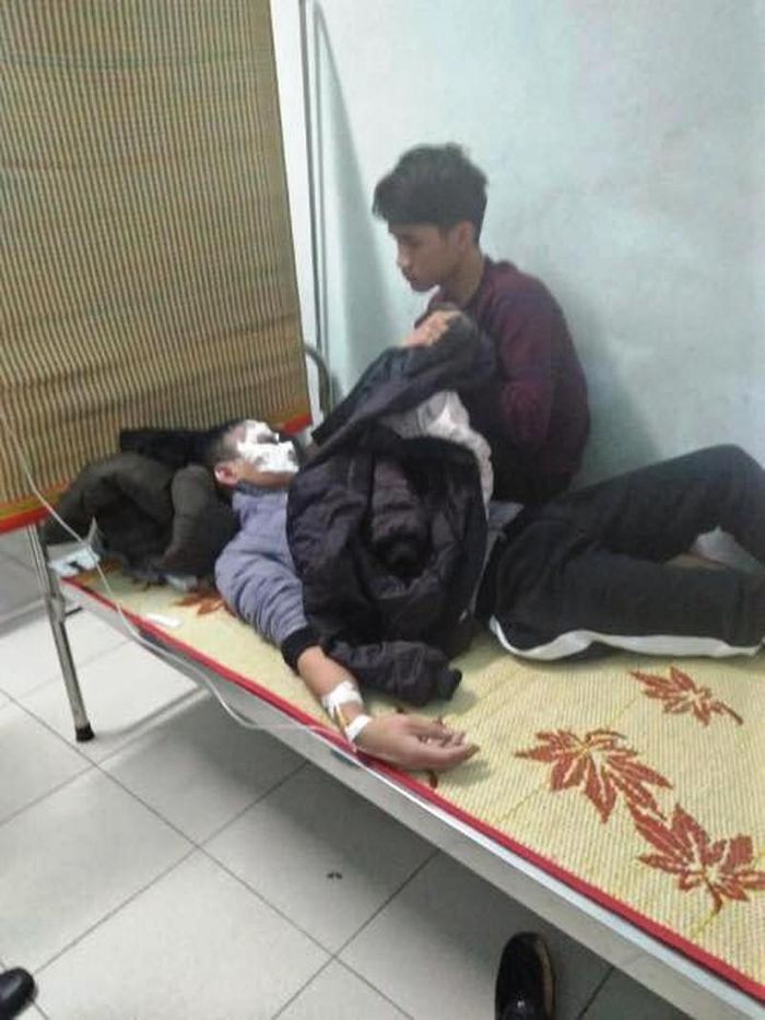 Em V. đang được cấp cứu, chăm sóc tại bệnh viện.
