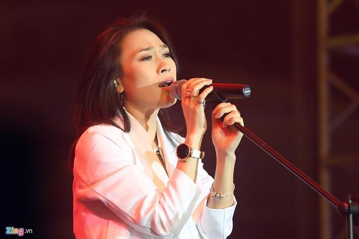 Album Tam 9 vẫn là sản phẩm âm nhạc ấn tượng của Mỹ Tâm.