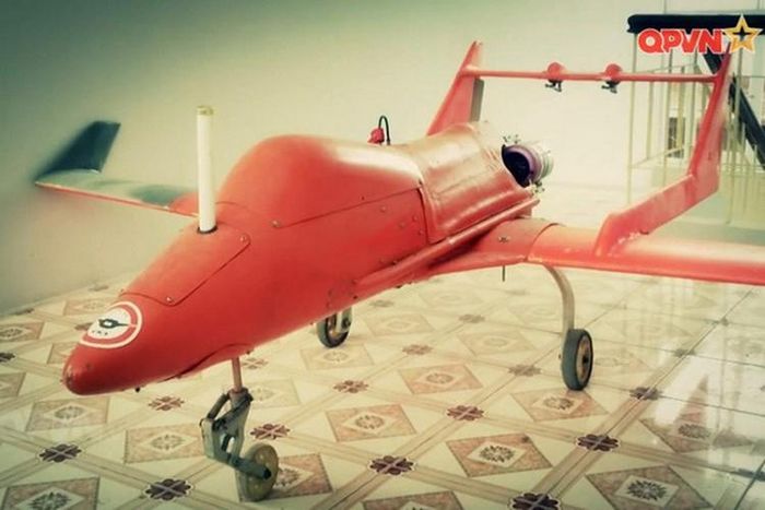  UAV-02 là thành quả tiếp nối của 15 năm nỗ lực nghiên cứu, chế tạo các loại phương tiện bay phục vụ công tác huấn luyện trong quân chủng. Sản phẩm đã đánh dấu sự tiến bộ công nghệ về thiết kế khí động học, kết cấu và điều khiển, trong đó phải kể đến việc làm chủ những yêu cầu về tác chiến điện tử. 