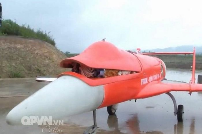  Bên cạnh đó phần điều khiển thích nghi cho phương tiện bay có lượng tiêu hao nhiên liệu lớn và quan trọng nhất là đồng bộ với tổ hợp ngắm bắn và điều khiển hỏa lực trên máy bay Su-30MK2. 