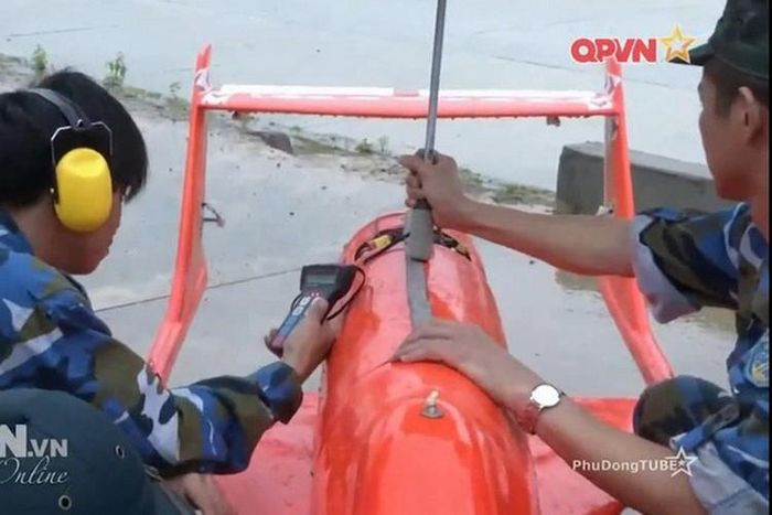  UAV-02 sau khi xuất kích làm nhiệm vụ bia bay cho Su-30MK2 tập bắn có thể hạ cánh an toàn, sẵn sàng cho các lần bay thử nghiệm tiếp theo. 