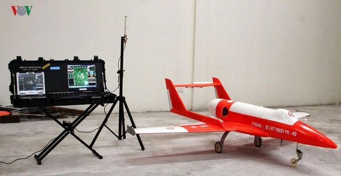  Được biết, hiện nay Viện Kỹ thuật quân sự Phòng không - Không quân đang hoàn thiện mẫu UAV-03 và UAV-04 với những đột phá mới về công nghệ máy bay không người lái. 