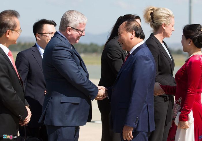 Trong chuyến thăm tại Australia, Thủ tướng Nguyễn Xuân Phúc sẽ có cuộc hội đàm với Thủ tướng Turnbull và hai thủ tướng sẽ chứng kiến ký kết tuyên bố chung về thiết lập quan hệ đối tác chiến lược giữa hai nước, Ý định thư về tăng cường hợp tác quốc phòng, thỏa thuận hợp tác giáo dục và nhiều văn bản hợp tác khác.
