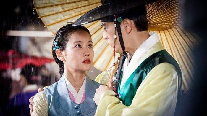 Oh Yeon Seo cùng Moon Joo Won trong My Sassy Girl.