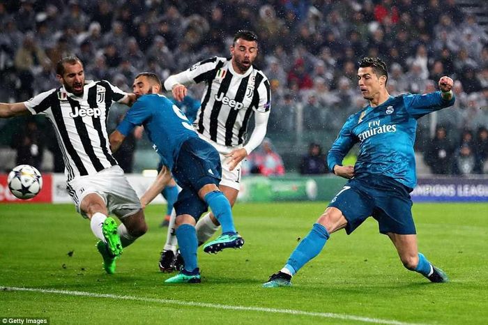 Ronaldo trong bàn thắng mở tỷ số trận đấu.