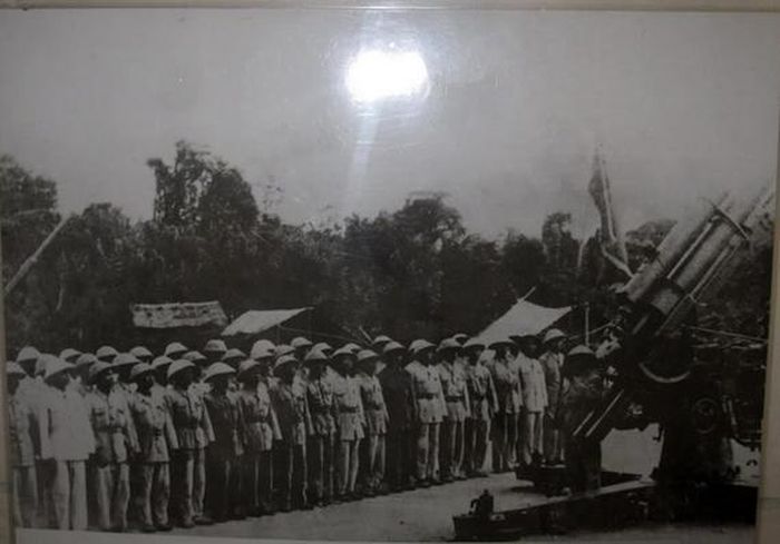 Cũng giống với các loại vũ khí khác mang "chuẩn Đức" được Liên Xô viện trợ, càng về sau pháo 88 càng thiếu linh kiện thay thế và đạn dược nên dần dần cũng bị loại bỏ hết khỏi biên chế của ta. Nguồn ảnh: PKKQ.