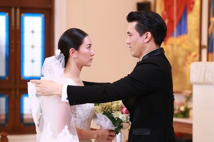 Lý do thực sự khiến Chakrit đề nghị cưới Yada không phải vì trả thù mà vì anh đã yêu cô.