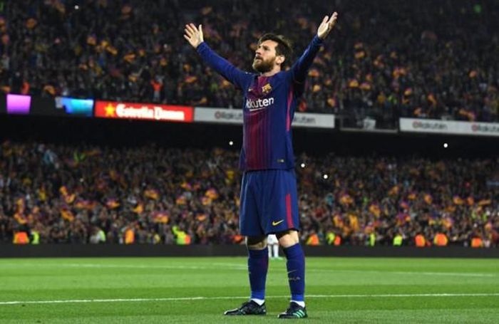 Ronaldo gọi, Messi trả lời bằng một bàn thắng đẳng cấp.