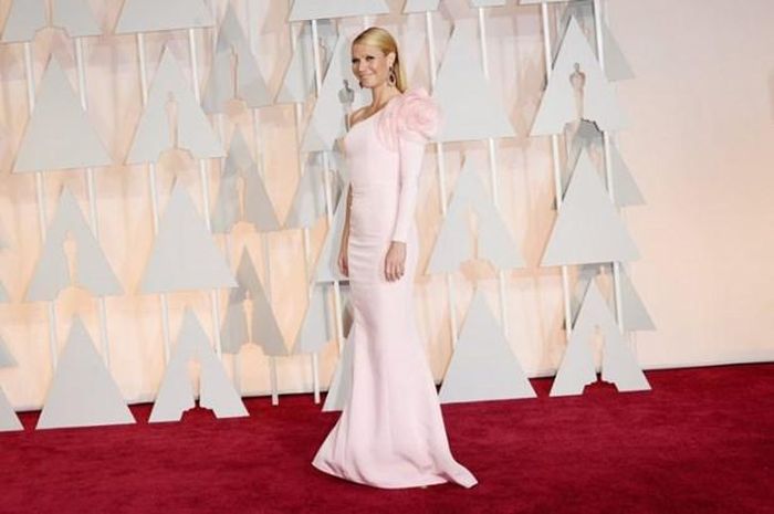 Danh sách khách hàng của Ralph &amp; Russo hiện nay có thể kể đến hàng loạt những cái tên nổi tiếng như Gwyneth Paltrow .