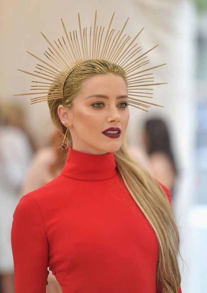 Nữ diễn viên xinh đẹp Amber Heard cũng xuất hiện trong sự kiện