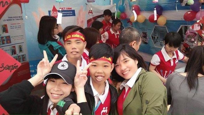 Các bệnh nhân háo hức chuẩn bị Lễ hội Xuân hồng 2018. Ảnh: Bệnh nhân cung cấp.