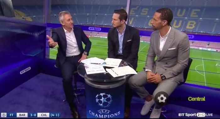 Ba cựu cầu thủ Anh bình luận trên sân Camp Nou.