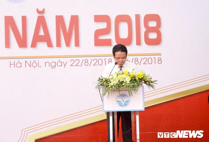Phát biểu tại Lễ khai mạc, Thứ trưởng Bộ TT&amp;TT Hoàng Vĩnh Bảo cho rằng Hội sách Mùa thu là hoạt động thiết thực trong việc nâng cao tri thức cộng đồng, phát triển nền văn hóa Việt Nam tiên tiến, đậm đà bản sắc dân tộc. 
