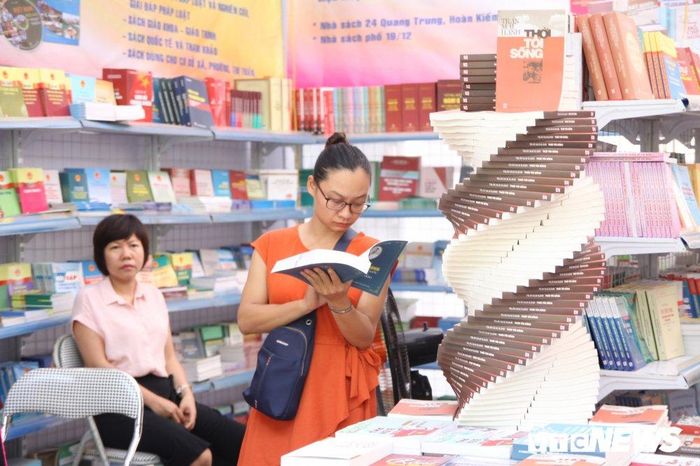 Hội sách là hoạt động nhằm xây dựng thói quen đọc, mua sách cho cộng đồng, trở thành cầu nối gắn kết độc giả với các nhà xuất bản, phát hành. 
