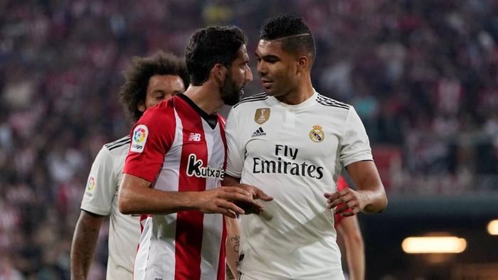 Khi Casemiro vào sân, mọi thứ trở nên khác hẳn. Tiền vệ người Brazil tranh chấp tốt ở giữa sân, tạo điều kiện cho Kroos dâng cao hỗ trợ tấn công.