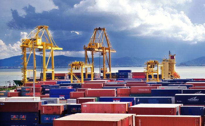 Trong nay mai, hàng hóa từ cảng Tiên Sa sẽ được trung chuyển bằng sà lan đến cảng Liên Chiểu, nhằm giảm tải cho các tuyến đô thị Đà Nẵng.