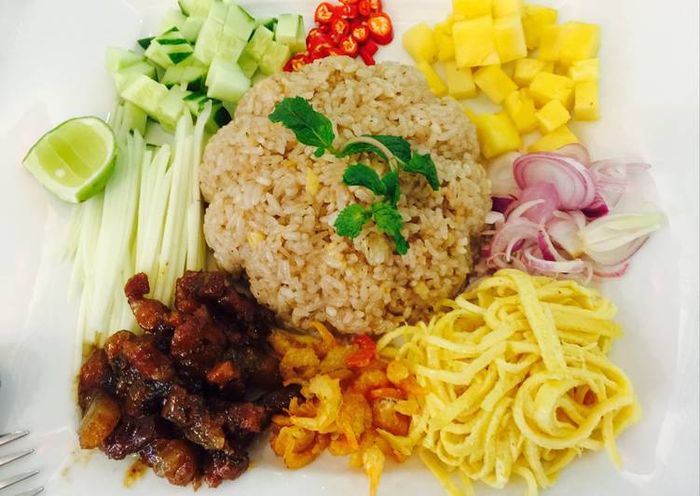 Cơm chiên mắm ruốc với hương vị rất gần gũi với người Việt Nam (Ảnh minh họa)