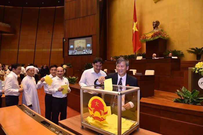 Sau khi Quốc hội biểu quyết thông qua Nghị quyết, Chủ tịch nước sẽ tiến hành nghi thức tuyên thệ. 