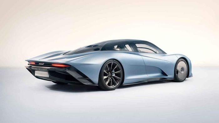  Speedtail sẽ trở thành siêu xe nhanh nhất của McLaren ở thế đối đầu với Bugatti Chiron. Đáng tiếc, McLaren sẽ chỉ sản xuất giới hạn Speedtail với số lượng 106 chiếc. 