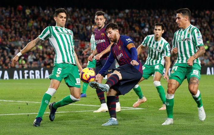 Messi trở lại với cú đúp vào lưới Betis